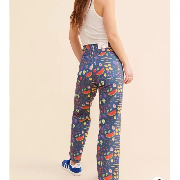 Lisa Says Gah Fruit and Veggie Print Jeans - Picture 3 of 8